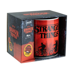 Paladone: Stranger Things - XL Mug (550ml) and Sticker (PP10364STV2)