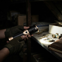 DELI FLASHLIGHT 1000LM BLACK/GOLD